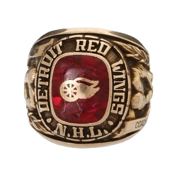 1980-81 Detroit Red Wings Head Coach Wayne Maxner Participation Ring 